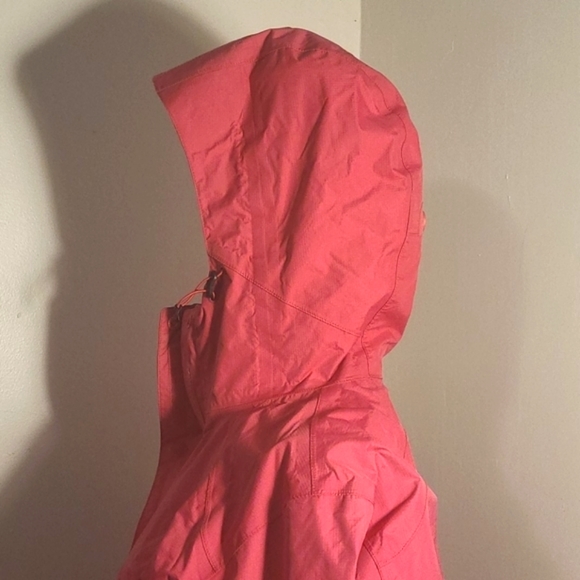 MEC Womens Aquanator Rain jacket in Small - Picture 2 of 16